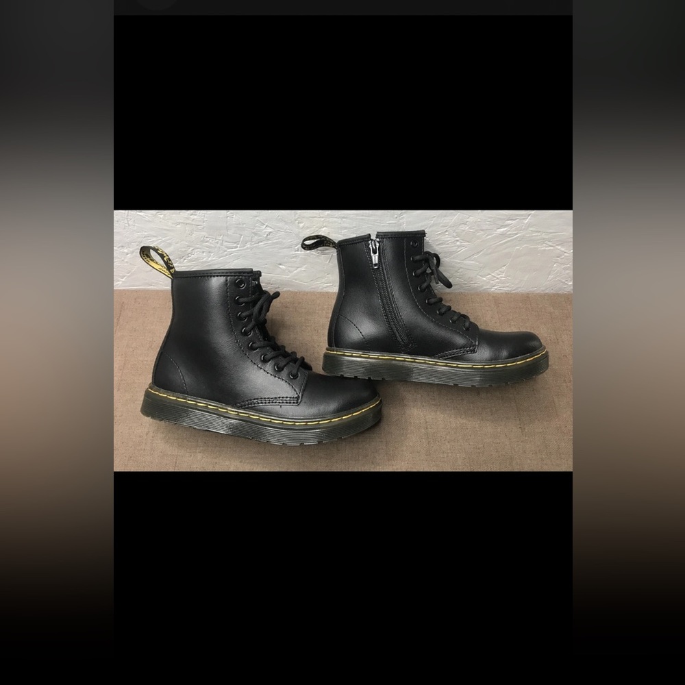 Dr. Martens Zavala J Kid's Combat Boots Black Lace Up Side Zip Size 2 Docs